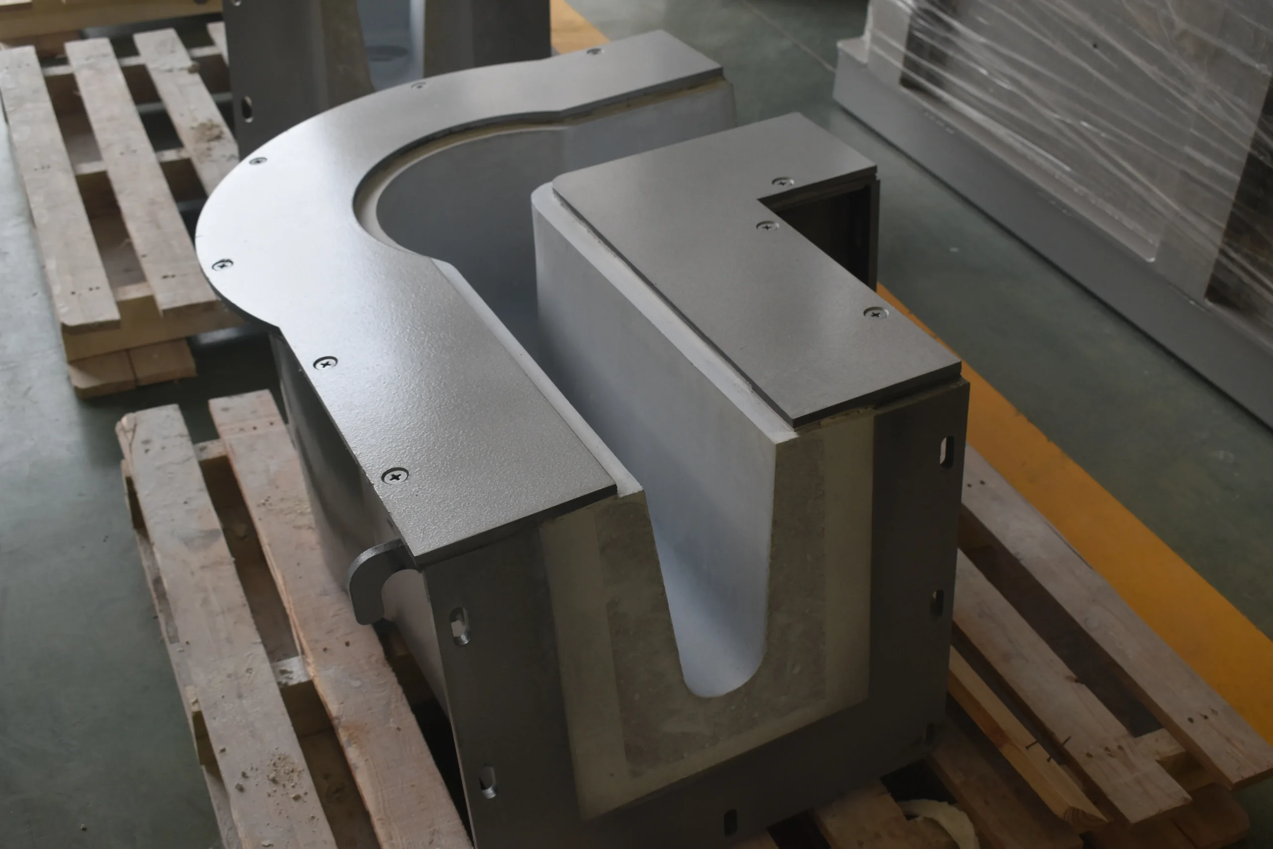 ceramic launder for aluminum casting